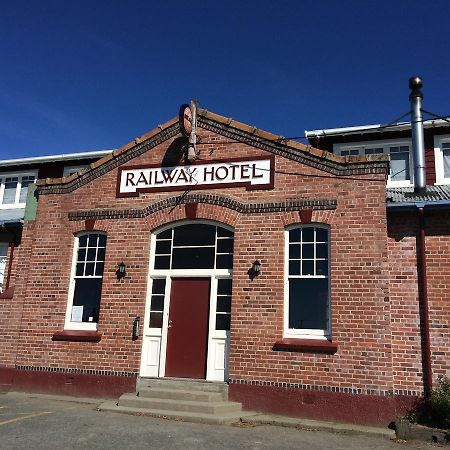 Mossburn Railway Hotel Exteriör bild