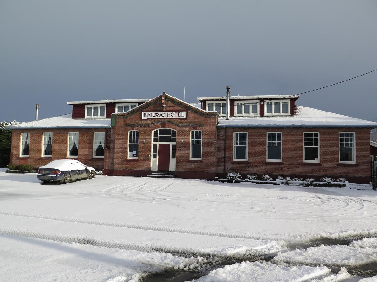 Mossburn Railway Hotel Exteriör bild