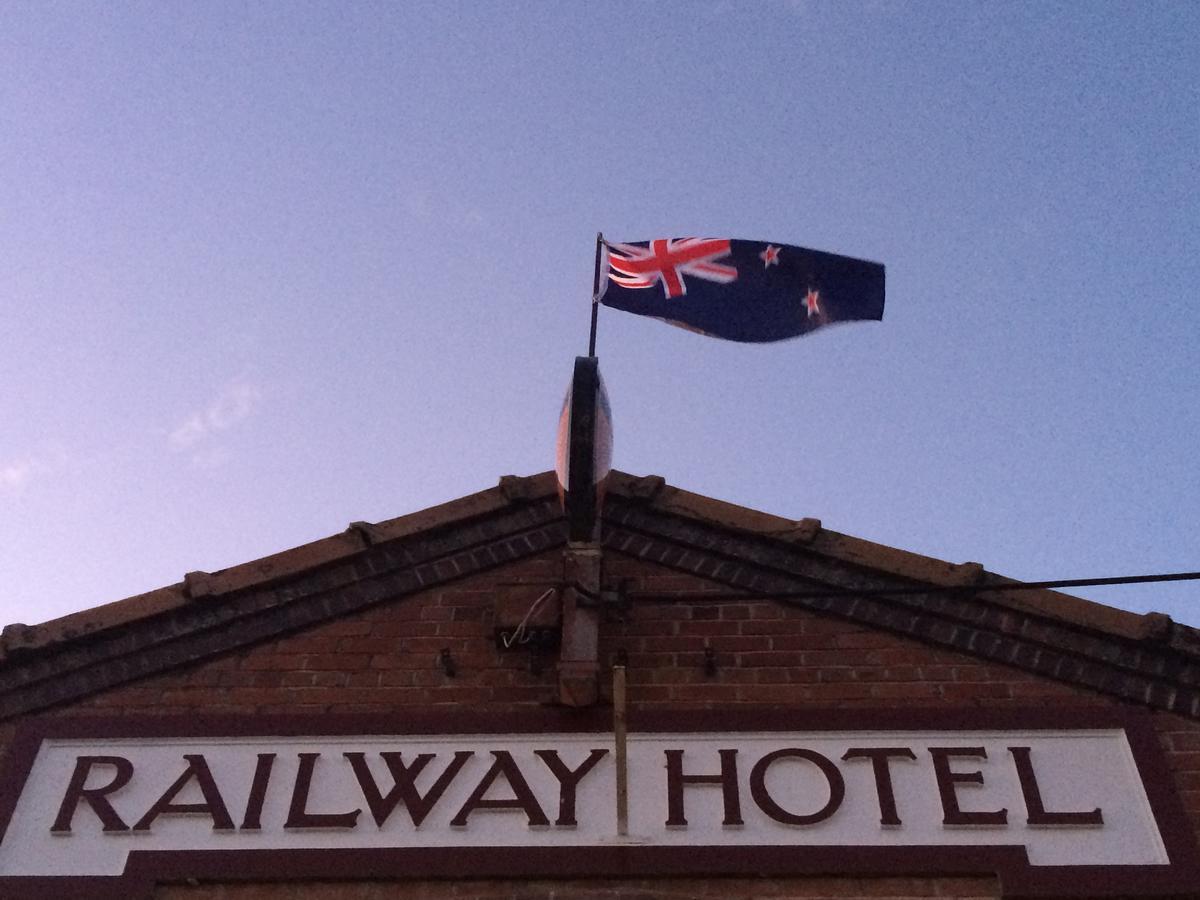 Mossburn Railway Hotel Exteriör bild