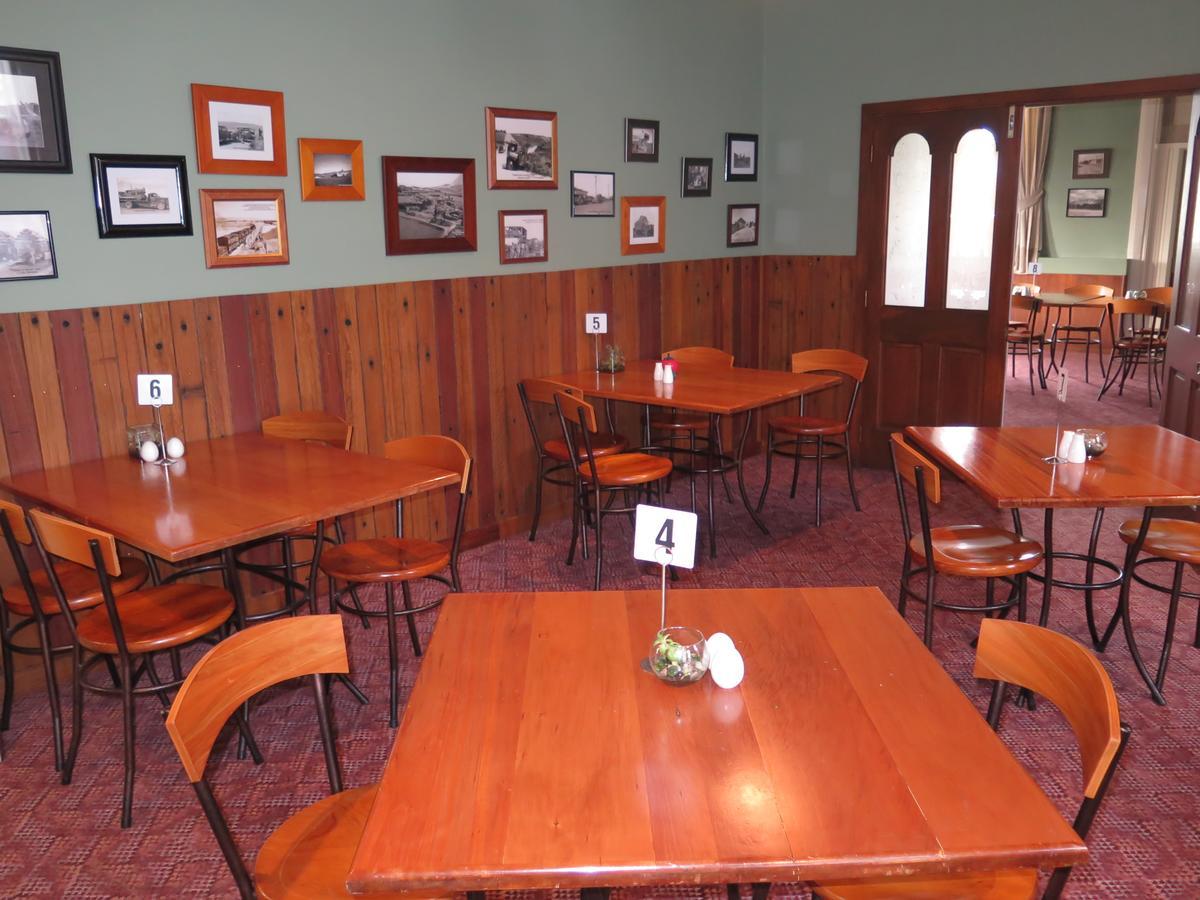 Mossburn Railway Hotel Exteriör bild