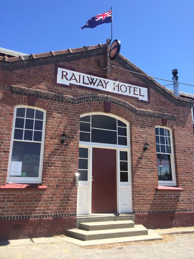 Mossburn Railway Hotel Exteriör bild